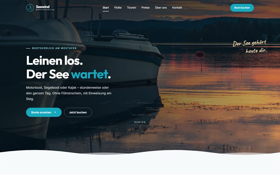 Startseite von Seewind Bootsverleih: Motorboot im Abendlicht mit der Überschrift „Leinen los. Der See wartet.“